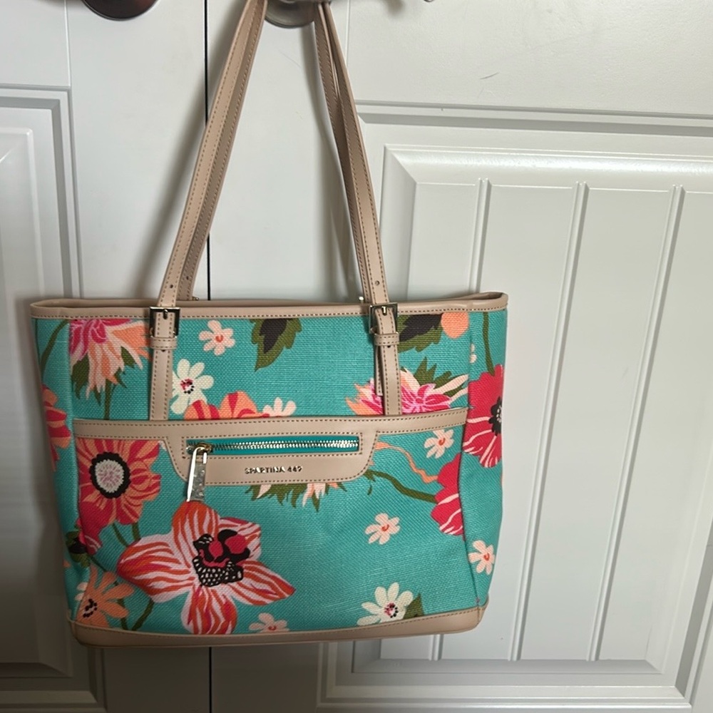 Spartina 449 Blue and Tan Tote Bag with Floral Elegance